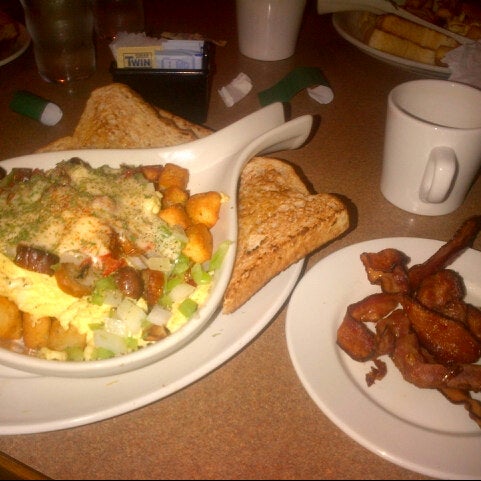 Smittys Restaurant Lounge - St Vital Centre - 6 Tips From 240 Visitors