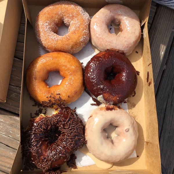 Photo taken at Duck Donuts by Mark K. on 7/6/2015