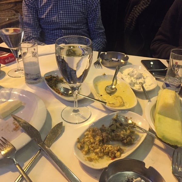 Foto diambil di Beybalık Restaurant &amp; Sazende Fasıl oleh H Ö. pada 1/3/2017