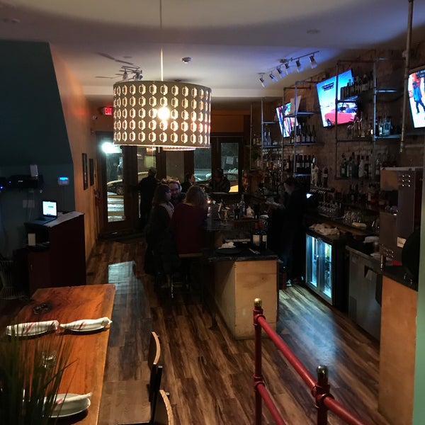 2/18/2018 tarihinde Mikeziyaretçi tarafından Booker&#39;s Restaurant &amp; Bar'de çekilen fotoğraf