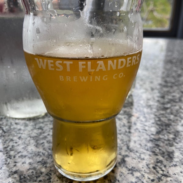 Снимок сделан в West Flanders Brewing Company пользователем Joel L. 5/31/2021