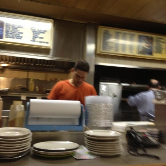 10/19/2012 tarihinde Mike C.ziyaretçi tarafından Cifelli&#39;s Pizza'de çekilen fotoğraf