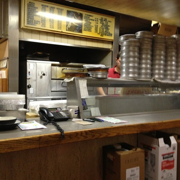 1/5/2013 tarihinde Mike C.ziyaretçi tarafından Cifelli&#39;s Pizza'de çekilen fotoğraf