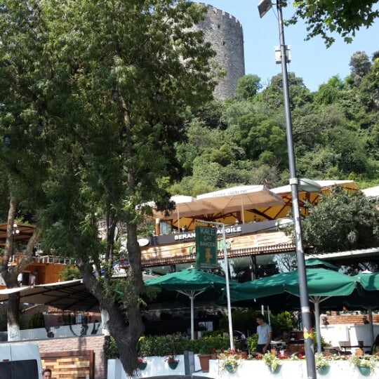 Снимок сделан в Bosphorus Lounge пользователем Muharrem D. 6/17/2013