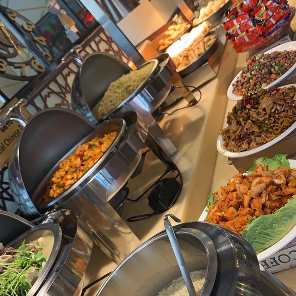 Happy Farm Hot Pot BBQ & Buffet Restaurant in الرفاعة