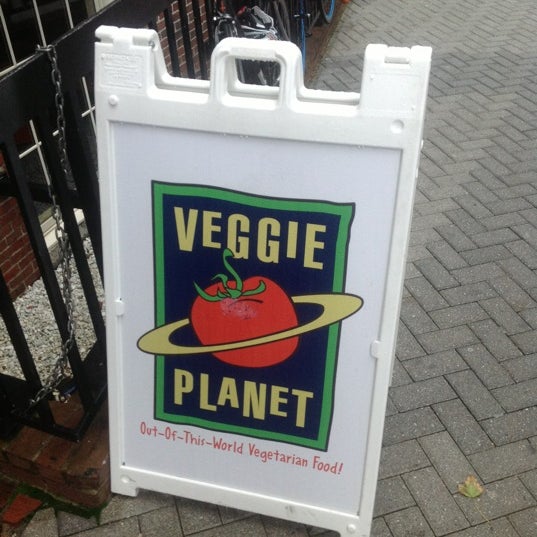Foto tirada no(a) Veggie Planet por Daniel B. em 10/3/2012