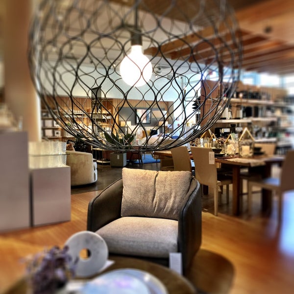 Crate & Barrel Furniture and Home Store in Lyndhurst