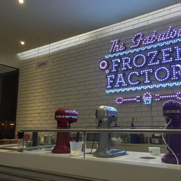 8/25/2015에 Cesar B.님이 The Fabulous Frozen Factory에서 찍은 사진