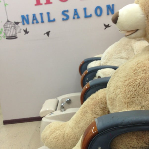 Hot Nails Salon Canoga Park 1 Tip