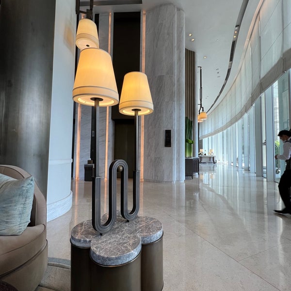 Снимок сделан в Waldorf Astoria Bangkok пользователем Ken S. 12/31/2022