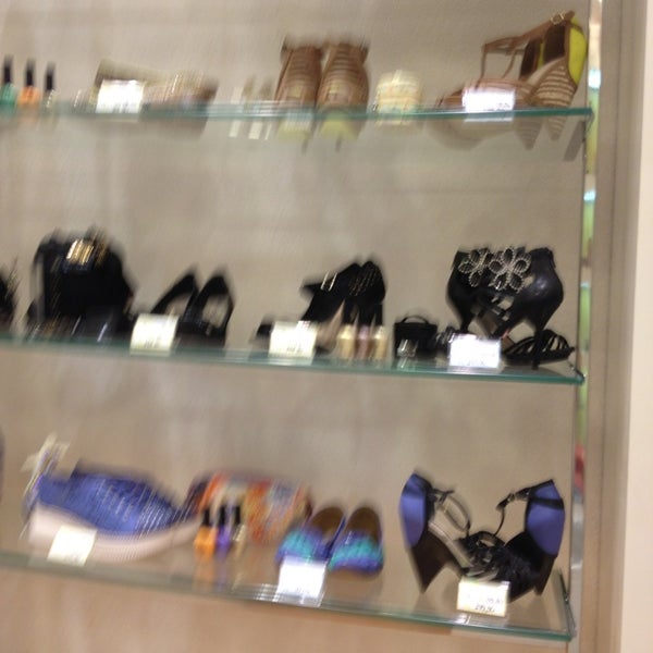 Tanara - Loja de Sapatos em Curitiba