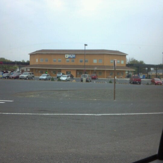 Photos at Wolf Den Wapato, WA