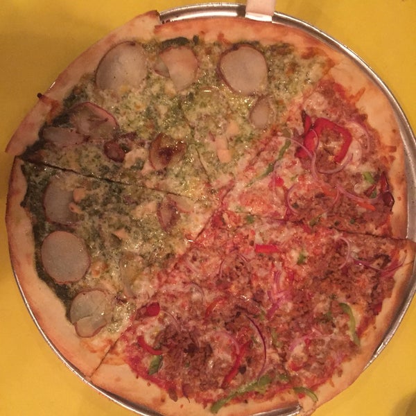 9/9/2016にMichael T.がZa Pizzaで撮った写真
