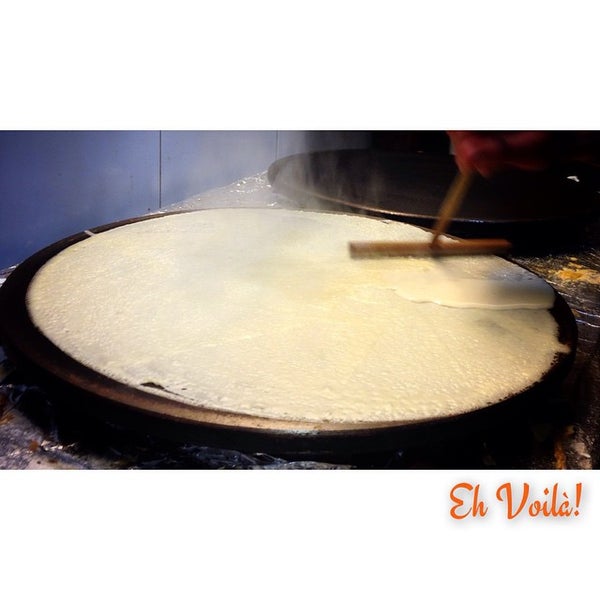 Photo taken at Eh Voilà! by Crêpería Eh Voilà! V. on 3/17/2015