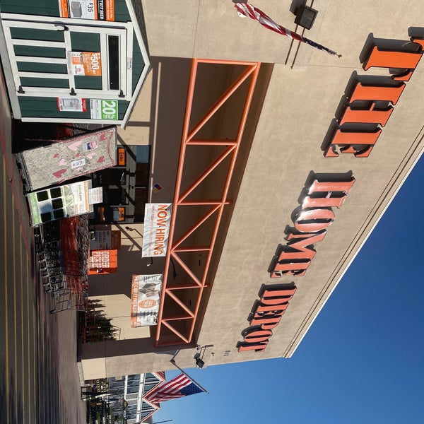 The Home Depot Clovis'te Hırdavat Mağazası