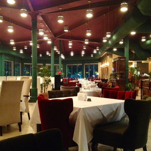 Photo taken at Göl Et Restaurant by Tolga S. on 5/7/2013