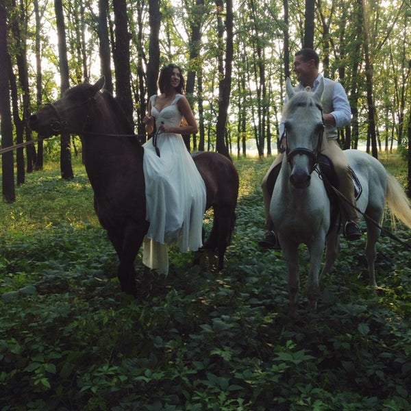 Foto diambil di Конный клуб &quot;Lucky Horse&quot; oleh Valeri S. pada 8/13/2014