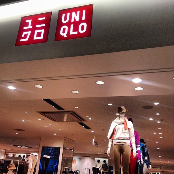 ユニクロ Clothing Store In みなとみらい21
