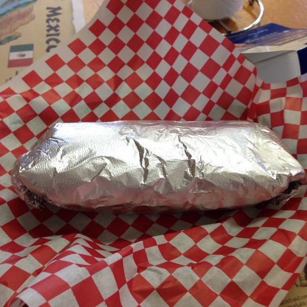 รูปภาพถ่ายที่ Super Burrito โดย Anthony R. เมื่อ 9/17/2014
