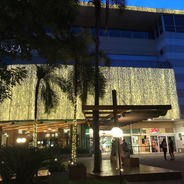 Foto tirada no(a) Goiânia Shopping por Ubirajara O. em 11/15/2020