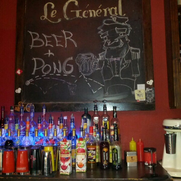 รูปภาพถ่ายที่ Le Général Café-Pub โดย Lucian J. เมื่อ 6/22/2013