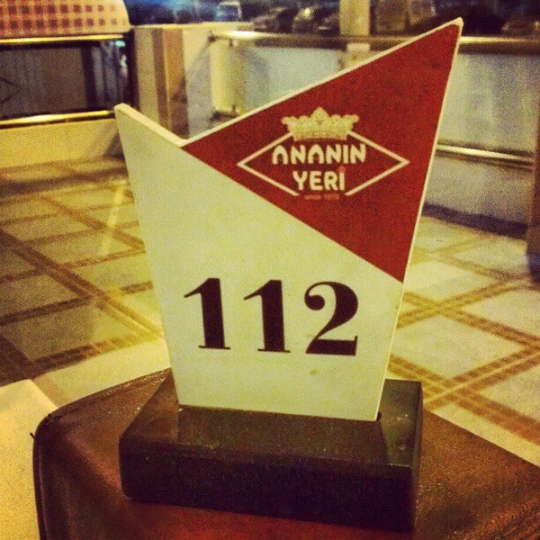 รูปภาพถ่ายที่ Ananın Yeri โดย Cemil A. เมื่อ 1/16/2013