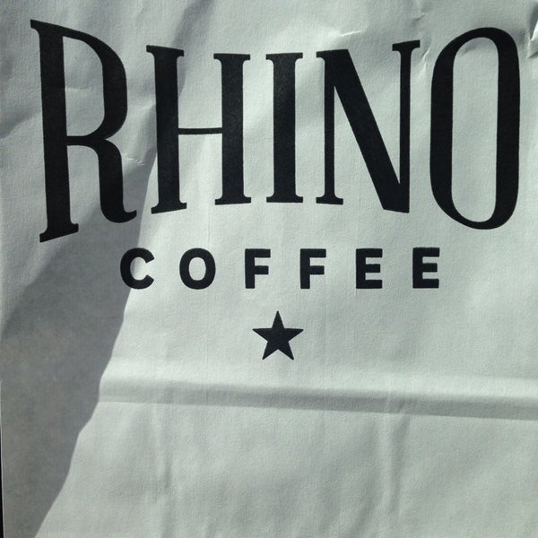 รูปภาพถ่ายที่ Rhino Coffee โดย Annie A. เมื่อ 9/2/2014