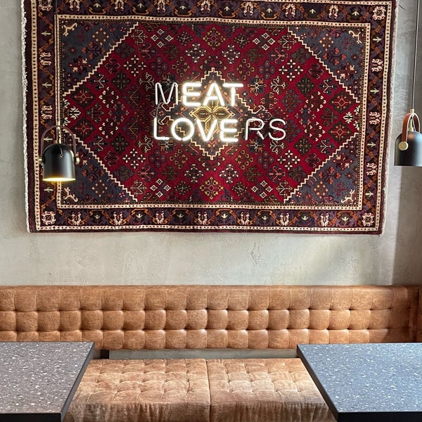 Foto tirada no(a) Meat Lovers Pub por Yauhen S. em 8/27/2022