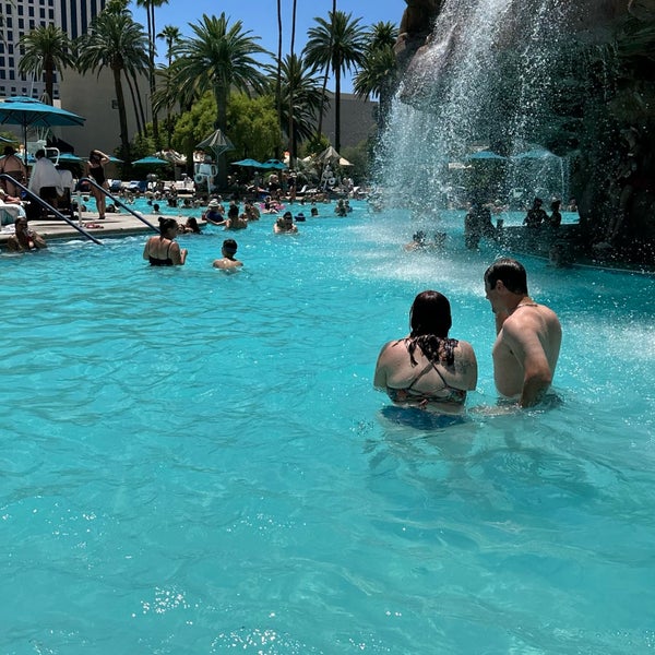 Photo taken at The Mirage Hotel &amp; Casino by Yauhen S. on 7/11/2023
