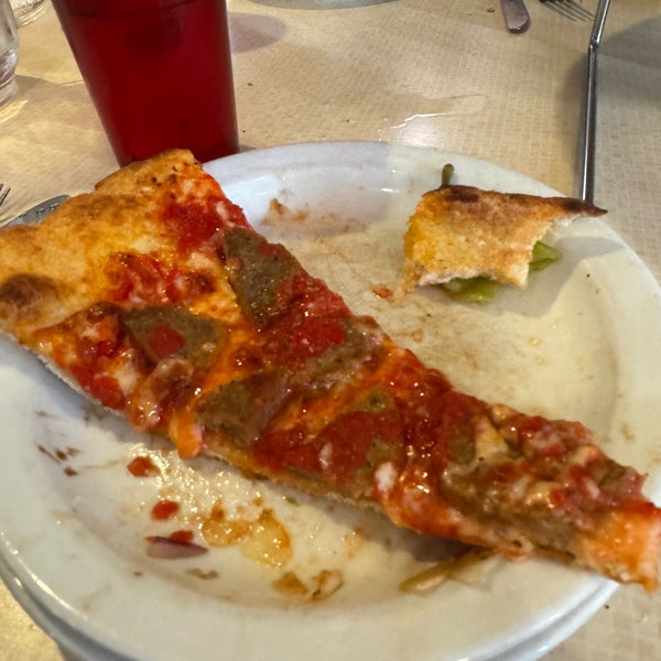 1/20/2024にE BがDeLorenzo&#39;s Pizzaで撮った写真