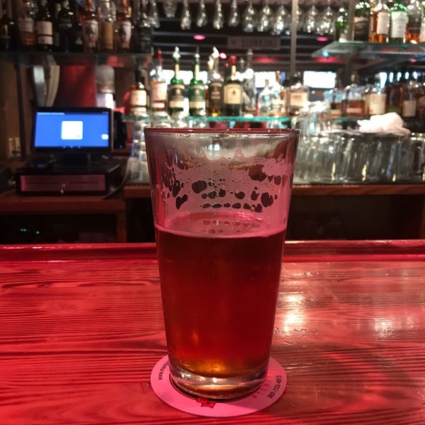 Photo prise au Mangy Moose Restaurant and Saloon par Mike M. le8/19/2019