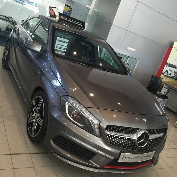 Mercedes Benz Showroom