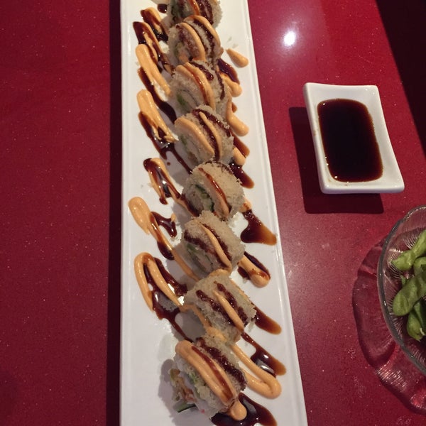 Foto tirada no(a) Tabu Sushi Bar &amp; Grill por Michelle L. em 6/8/2016