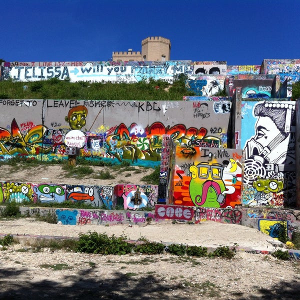 Graffiti Park Now Closed Old West Austin Below The Castle