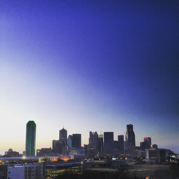 7/12/2015에 Sergio G.님이 NYLO Dallas South Side에서 찍은 사진