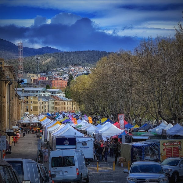 Das Foto wurde bei Salamanca Market von Vince ©. am 9/29/2018 aufgenommen