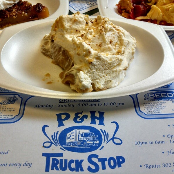 Foto diambil di P&amp;H Truck Stop oleh Eric P. pada 8/18/2013