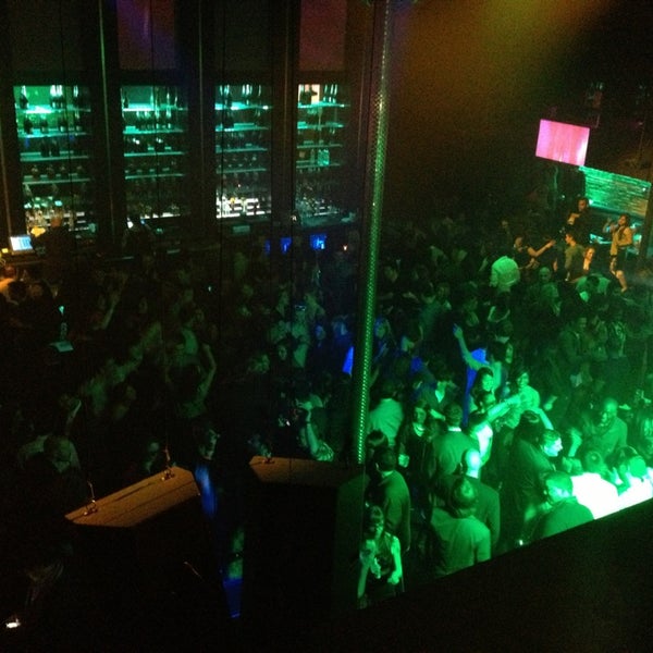 รูปภาพถ่ายที่ Gold Room Nightclub โดย Shan S. เมื่อ 2/3/2013