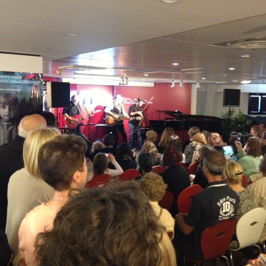 Photo taken at Fnac by Philippe H. on 10/27/2012