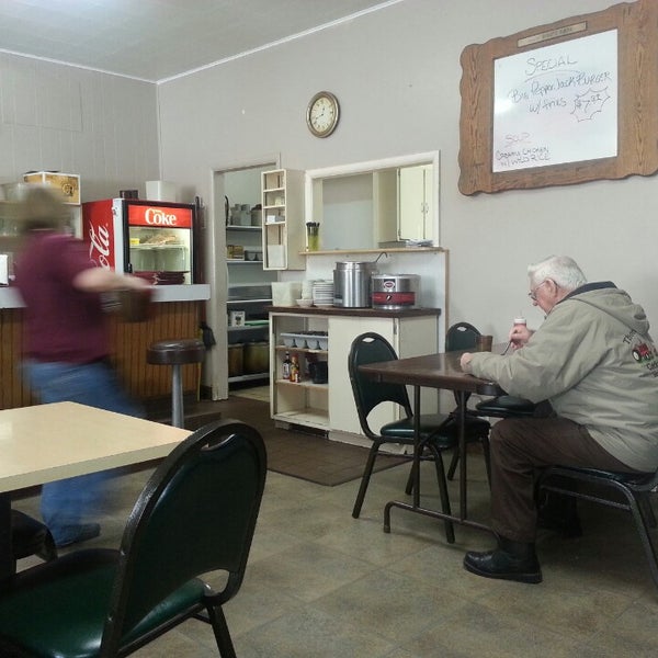 Don's Cafe Diner in Morris