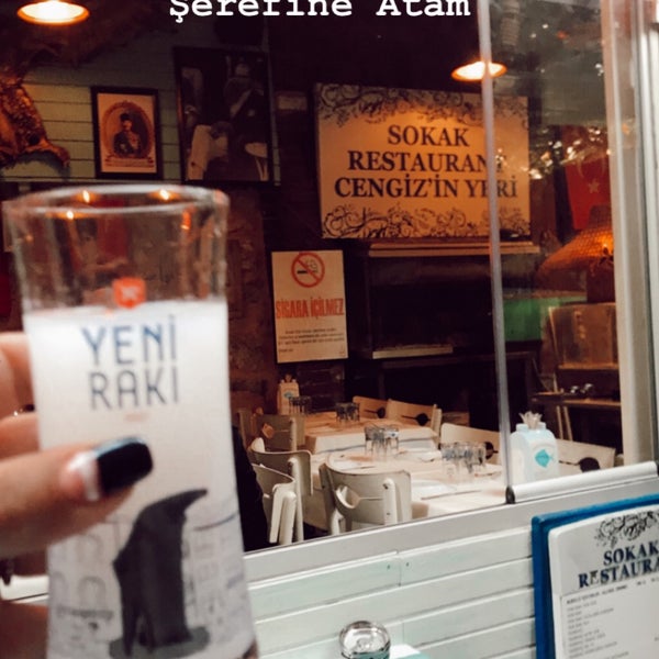 Foto scattata a Sokak Restaurant Cengizin Yeri da Züleyha il 11/10/2019