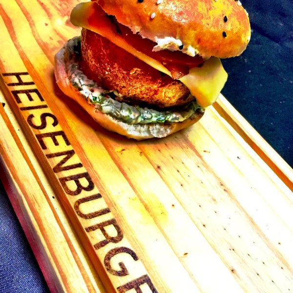 Heisenburger. Бургер Лаб Томск. Heisenburger ава. Фото надпись Burger Lab