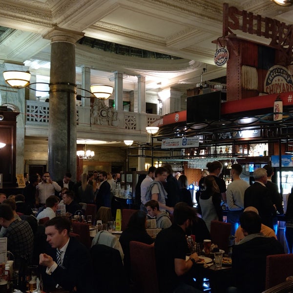 Photo taken at The Crosse Keys (Wetherspoon) by Michal H. on 10/3/2019