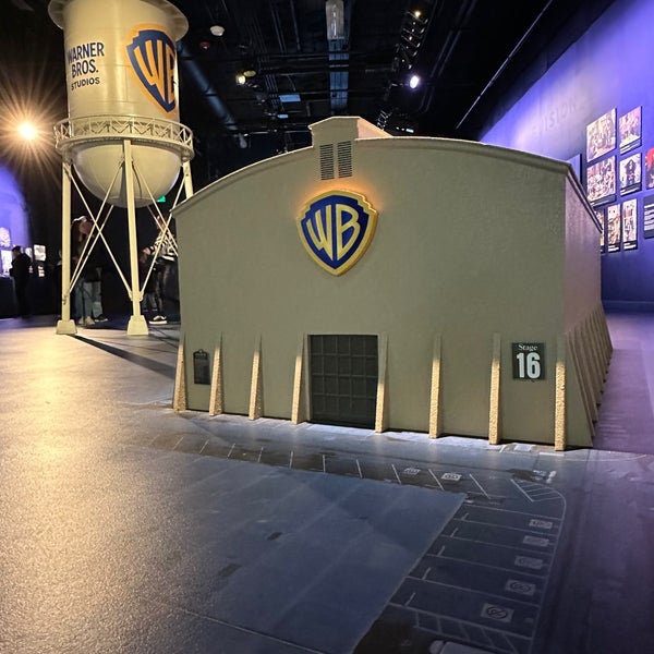 Photo taken at Warner Bros. Studios by Paco S. on 12/9/2022
