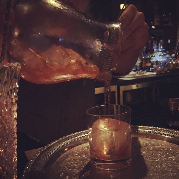 7/19/2015 tarihinde Valerie C.ziyaretçi tarafından The Regent Cocktail Club'de çekilen fotoğraf