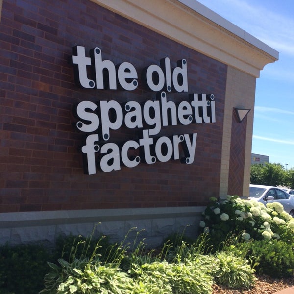 Photo prise au The Old Spaghetti Factory par TheCubicleChick.com D. le6/14/2014