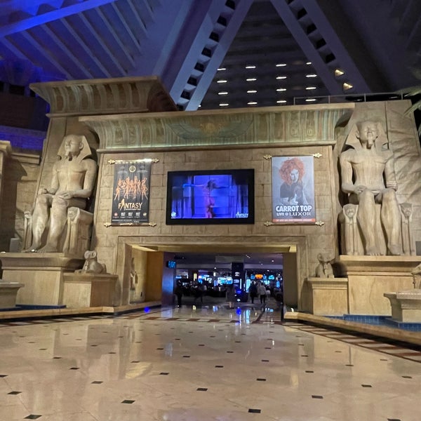 Photo taken at Luxor Hotel &amp; Casino by Didde on 4/10/2024