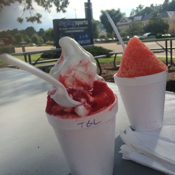 Photo taken at Sno-To-Go by Tyler W. on 9/11/2014