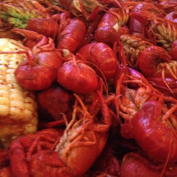 Foto diambil di Cajun Greek - Seafood oleh Dawn B. pada 2/24/2014