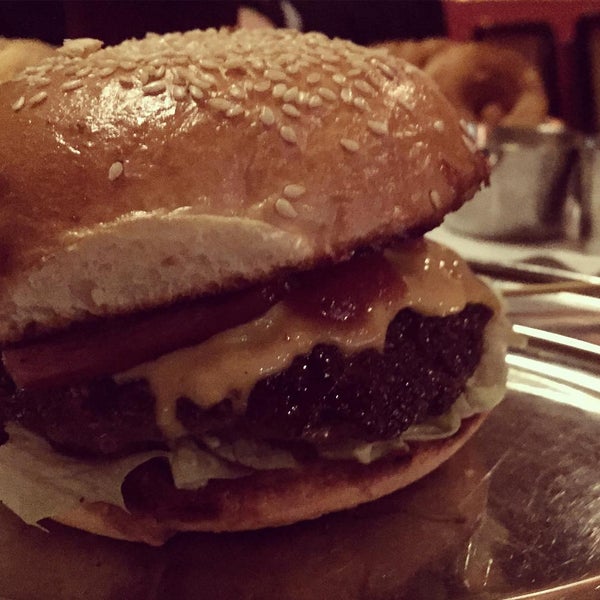 8/6/2015にKyoko B.がBrother Burger and the Marvellous Brewで撮った写真